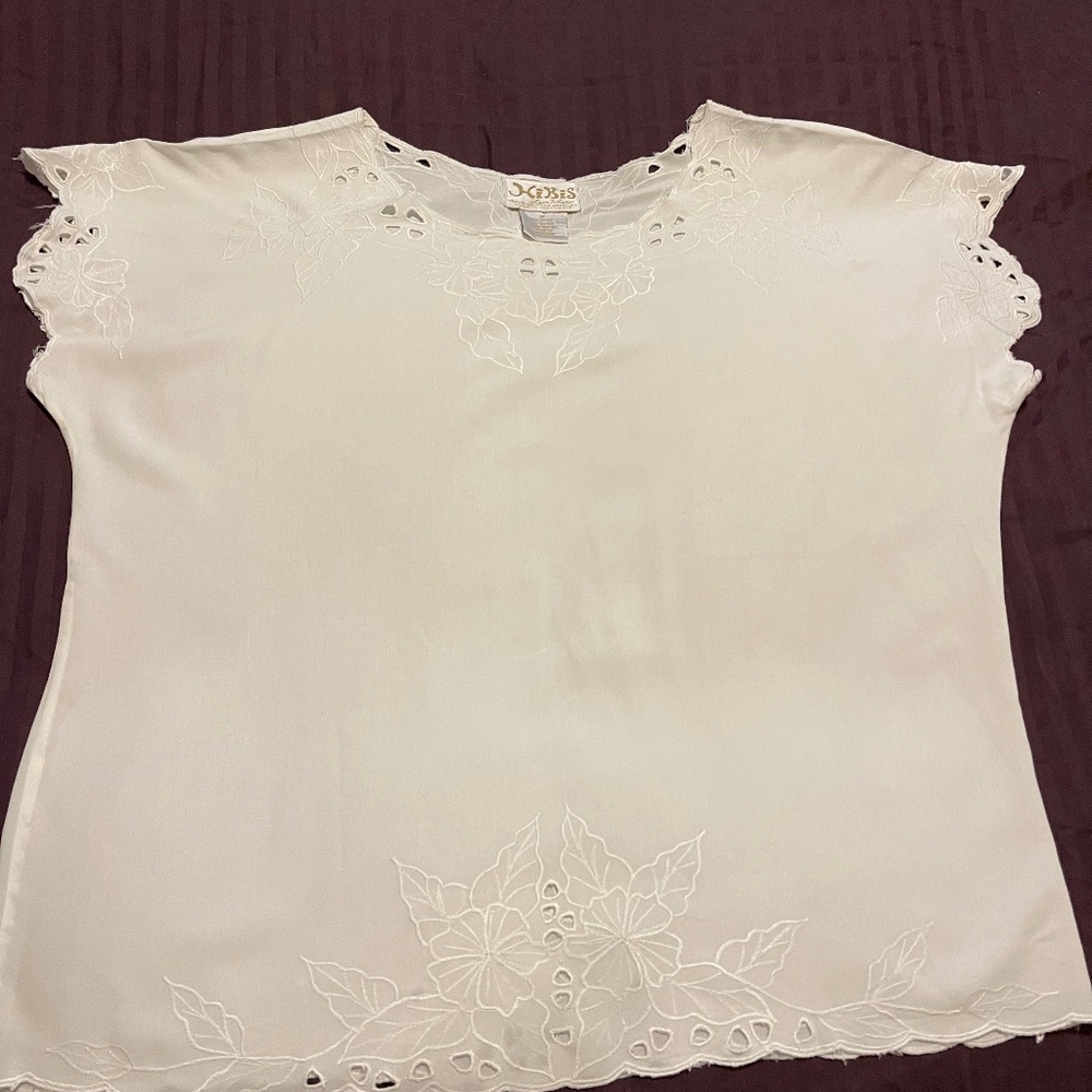 White Capri Pantsuit